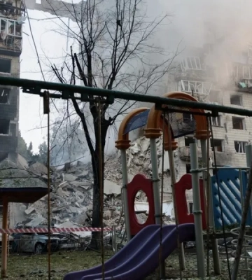 Дипломати з 62 країн оглянули наслідки російського удару по Києву