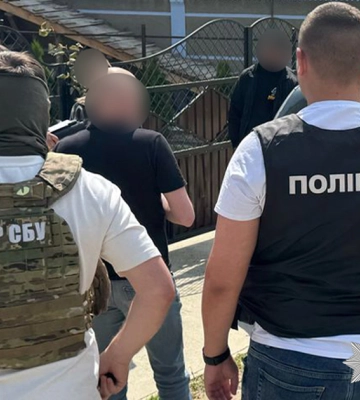 Обіцяв ухилянту від мобілізації за певну суму вирішити всі його проблеми - на Буковині затримано чоловіка