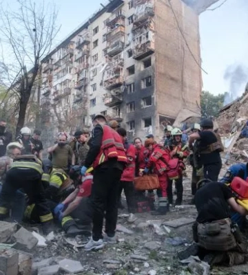 Відео: поліція показали перші кадри після прильоту дронів у Києві