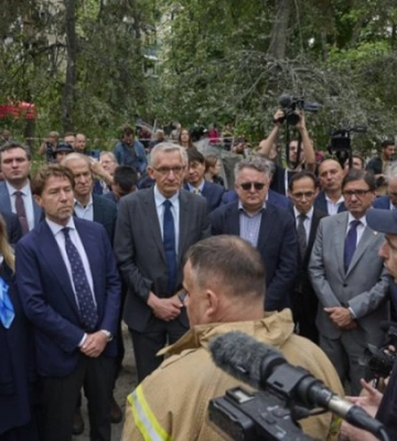 Дипломати з 62 країн оглянули наслідки російського удару по Києву