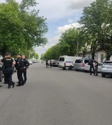 У Житомирі чоловік кілька разів вистрелив у свою колишню дружину і наклав на себе руки
