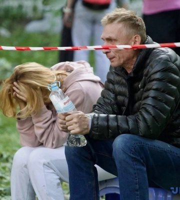 Хлопець, батьки якого чекали на його визволення з-під завалів зруйнованого будинку в Києві, вижив — журналістка