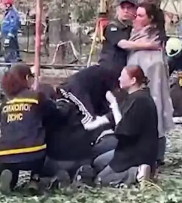 Під завалами в Києві знайшли тіло чоловіка: батьки сподівалися, що живий (відео)