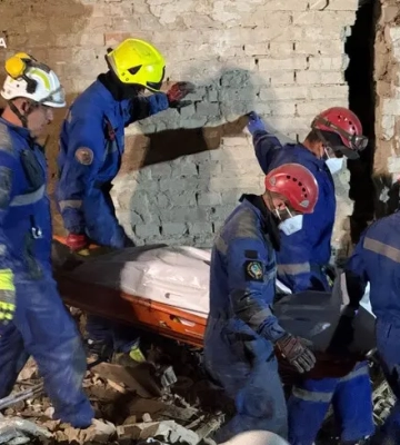 У Києві зросла кількість жертв масованого російського удару: рятувальники витягнули тіла ще трьох людей