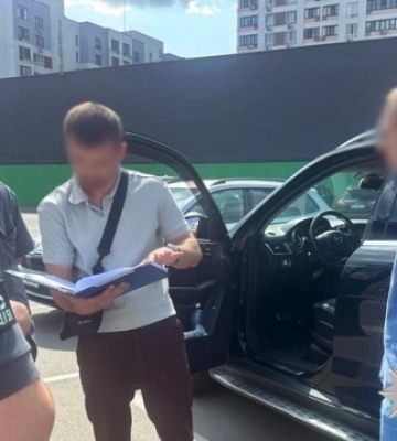 На Київщині чоловік обіцяв військовозобов’язаним влаштувати на роботу з «бронею»