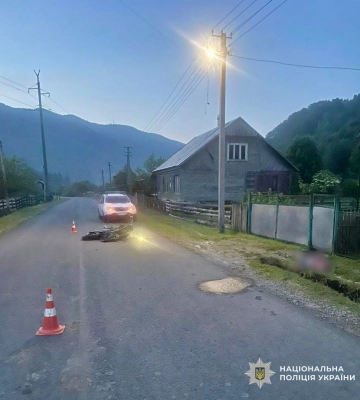 У ДТП на Тячівщині загинув неповнолітній пасажир мотоцикла, водій з травмами – у лікарні