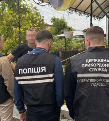 В обласному центрі Волині чоловік випив пляшку спиртного – і скоїв ДТП