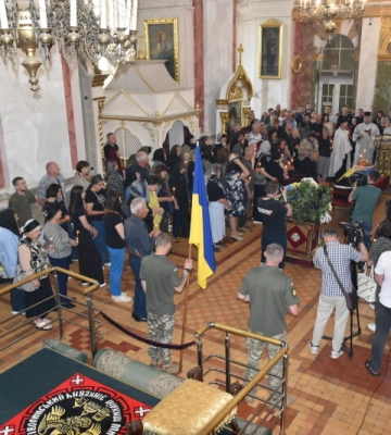 Навіки 45: у Луцьку попрощались з Героєм Олександром Лижнюком