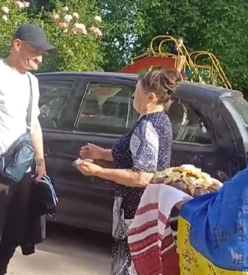 У Здолбунові зустріли воїна після полону (ВІДЕО)