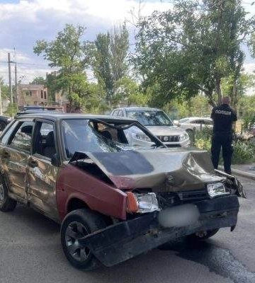 У Миколаєві нетверезий водій скоїв подвійну автопригоду