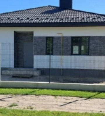У Ківерцях на продаж виставили будинок-«американку»