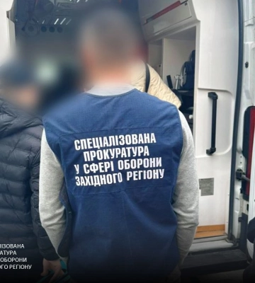 Виїзд за кордон за 25 тисяч доларів: викрили 40-річну волинянку, яка "допомагала" ухилянтам