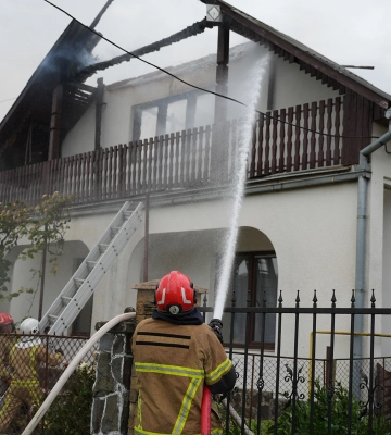 Вогнеборці Ужгородщини ліквідували пожежу житлового будинку