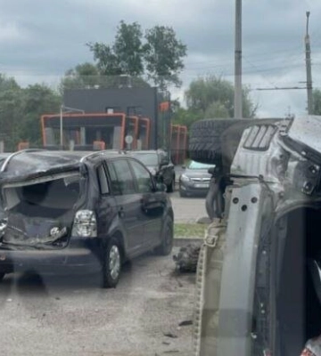 Водієві автомобіля Tesla, причетному до ДТП у Полтаві повідомили про підозру