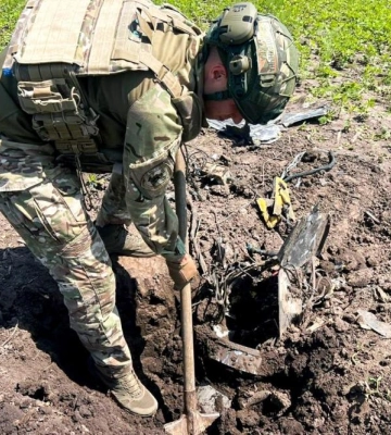 На Рівненщині вибухотехніки зібрали уламки збитих під час тривоги БПЛА