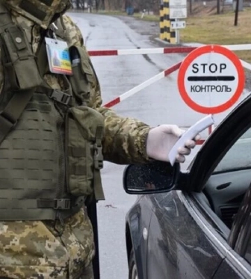 Стефанчук розповів, чому не випускає опозиційних нардепів за кордон
