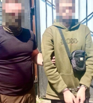 За гроші спецслужби РФ наркоман підпалив військові автівки в Запоріжжі