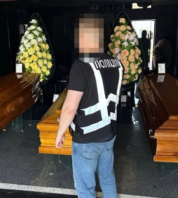 Украли 2,1 млн грн средств на погребение погибших бойцов: чиновникам в Одессе объявили подозрения