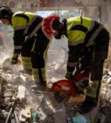 Атака на Київ: у Солом&#039;янському районі з-під завалів дев&#039;ятиповерхівки дістали 21-ше тіло (оновлено) (Відео)