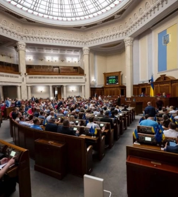 Сьогодні продовжили розгляд законопроектів у сесійній залі ВР, - Роман Іванісов