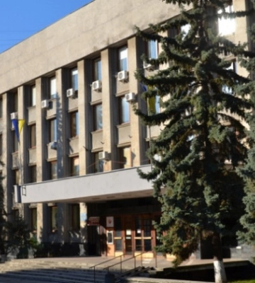 Суд признал противоправным бездействие исполкома Ужгорода по разработке плана управления отходами