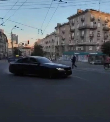 Голова КМВА пообіцяв розібратися з дрифтерами, які ганяли по Києву у день жалоби
