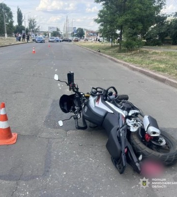 Скоїв подвійне ДТП та втік з місця події – у Миколаєві поліцейські затримали у процесуальному порядку нетверезого водія ВАЗу