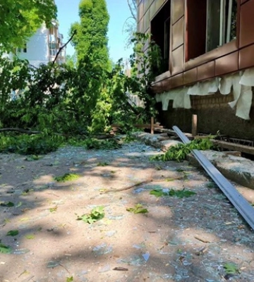 В Днепре показали последствия ночного обстрела