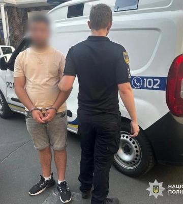 Молодик з Одещини привласнював гроші з рахунків військовослужбовців за шахрайською схемою «Дзвінок з банку»