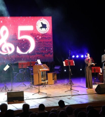 Волинська філармонія відзначила 85-річчя грандіозним святковим концертом (Фото)
