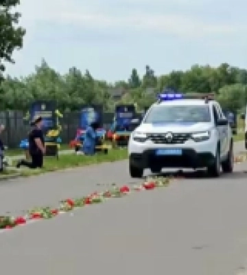 Громада на Волині навколішки зустріла загиблого захисника
