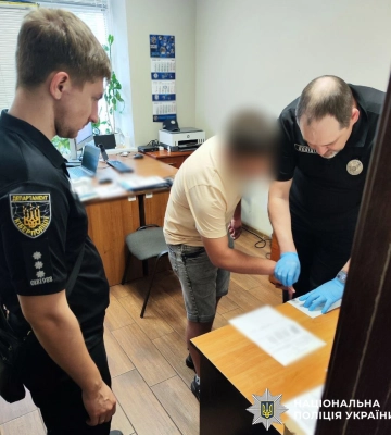 19-річний житель Одещини привласнював гроші з рахунків військовослужбовців за шахрайською схемою «Дзвінок з банку»