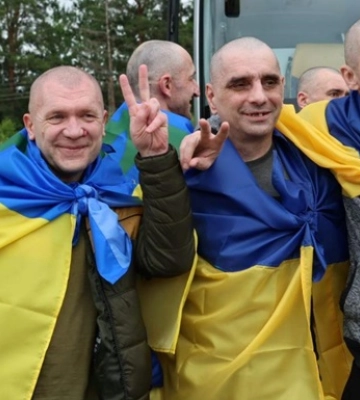 Украина вернула из плена тяжело больных защитников