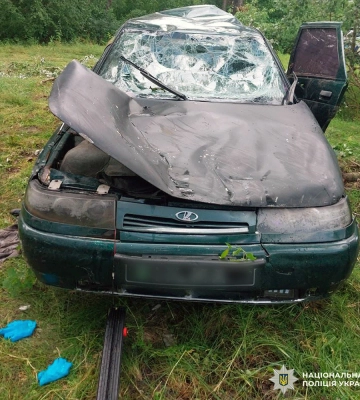 На Харківщині автівка впала в річку: двоє загиблих