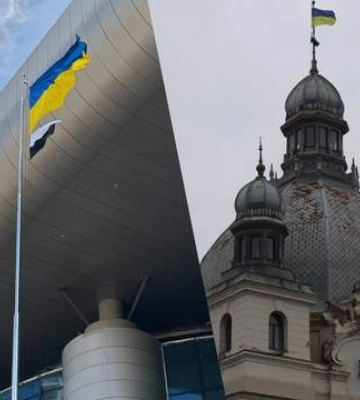 Над почти сотней вокзалов Украины взвились Флаги Надежды: репортаж из Киева и Львова