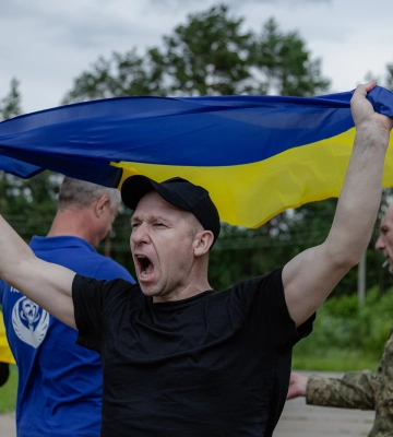 Відбувся черговий обмін полоненими: додому повернулися воїни ЗСУ, Нацгвардії, Держприкордонслужби. ФОТО
