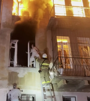 Одеса під ударом: пошкоджено 7 будинків, постраждали 13 людей - ДСНС