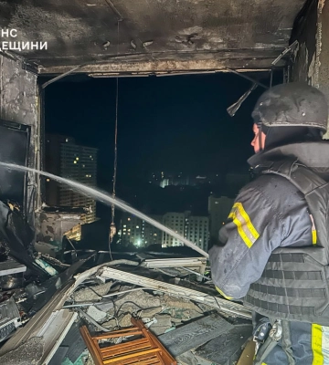 Після блискавичної дронової атаки в Одесі спалахнули пожежі, під ударом опинилися багатоповерхівки, виш та дельфінарій