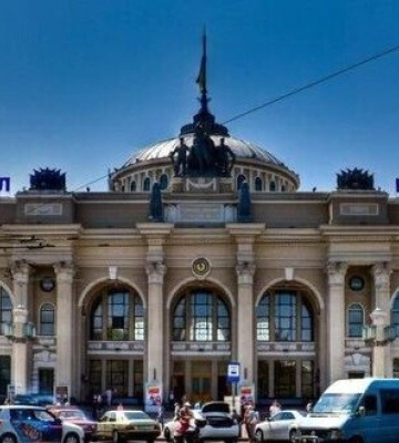 Ворог пошкодив інфраструктуру залізничного вокзалу Одеси, - Укрзалізниця