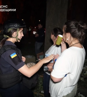 Нічна атака рф на Одесу: у ДСНС розповіли, що з готелем &quot;Немо&quot; та дельфінами