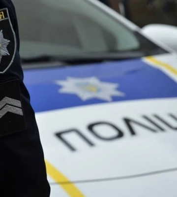 У Вишневому поліцейська в’їхала в припарковане авто, триває перевірка