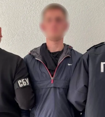 ОГП: у Києві військовослужбовцю, Герою України у День народження спалили автомобіль, підозрюваного затримали