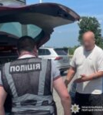За 15 тис дол на Львівщині 70-річний волинянин переправляв військовозобов’язаних через кордон