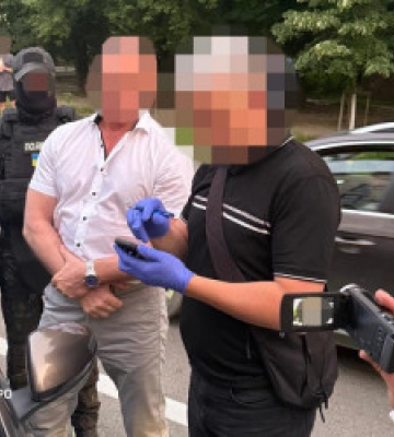 ДБР затримало начальника управління Служби судової охорони у Львівській області – підозрюють у працевлаштуванні знайомого за&amp;hellip;