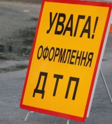 У Вишневому поліцейська в’їхала в припарковане авто, триває перевірка