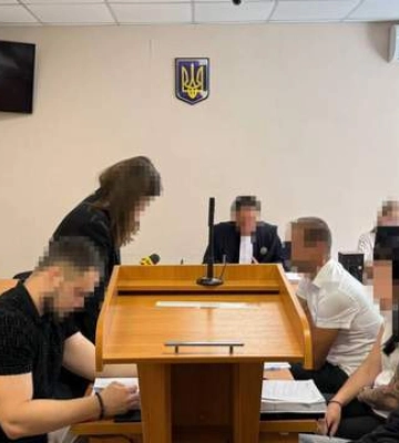 Підозрюють у крадіжці. У суді Дніпра обирають запобіжний захід 18-річному фігуранту смертельної ДТП