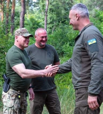 Громада Киева отправила очередную партию помощи бойцам на фронт - Кличко