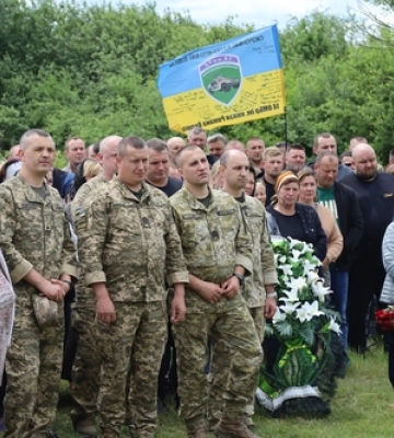 У громаді на Волині попрощалися із загиблим бійцем Василем Сущиком 