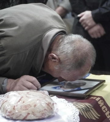 Друге поховання за день: у громаді на Волині попрощалися із бійцем Віталієм Ковальчуком 