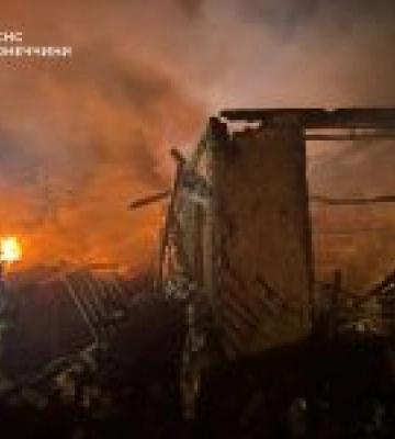 Удари по Донеччині: рятувальники ліквідують наслідки